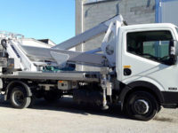 Piattaforma aerea 20 m: HX200 su Nissan Cabstar